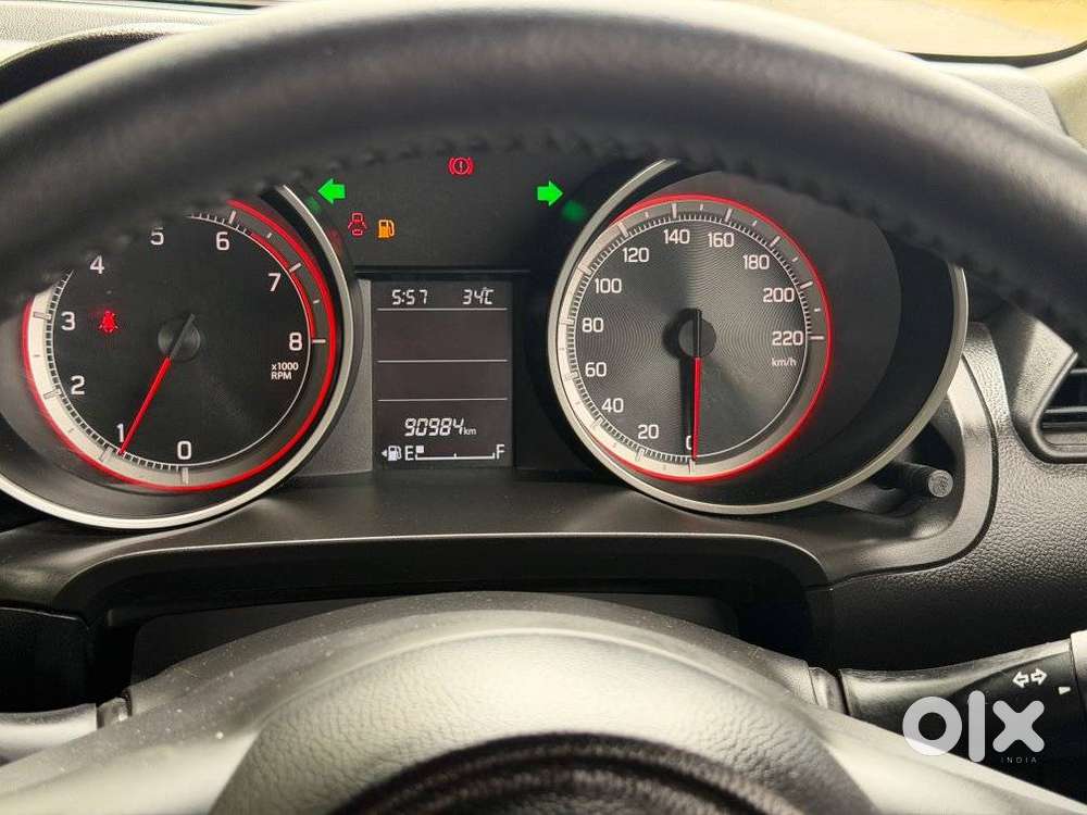 Maruti Suzuki Swift, 2022, Petrol