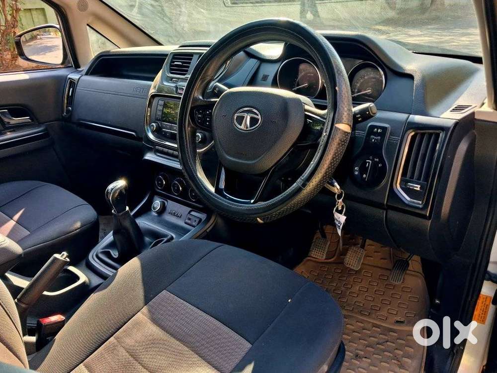 Tata Hexa 2.2 Xe 4x2 7 Str, 2018, Diesel