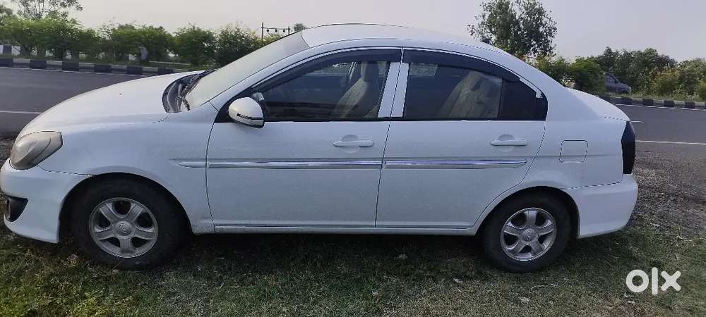 Hyundai Verna 2011