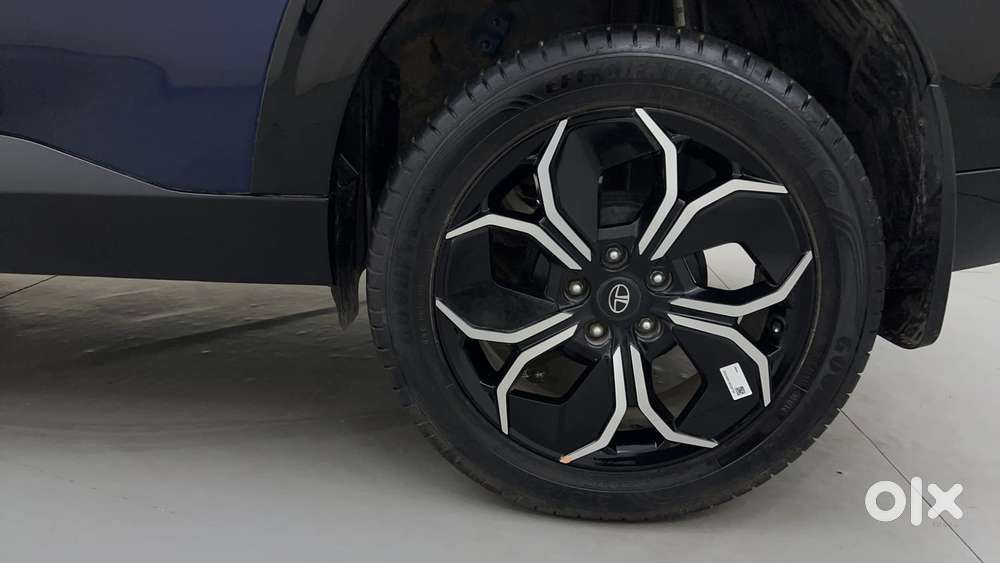 Tata Curvv Creative Plus S 1.2 Revotron Petrol 7dca, 2025, Petrol