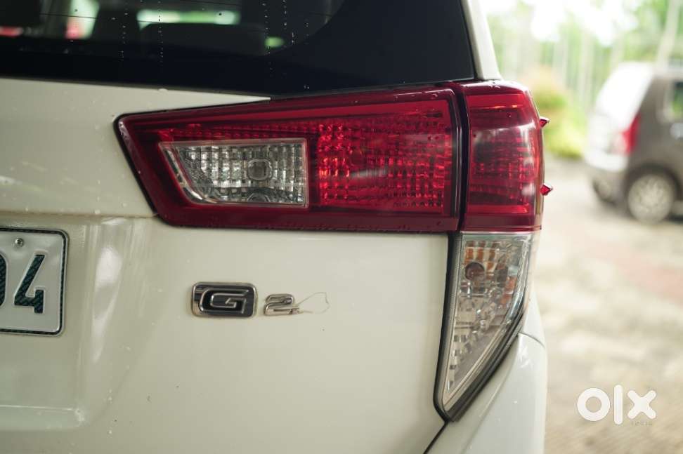 Toyota Innova Crysta 2.4 G Mt, 2017, Diesel