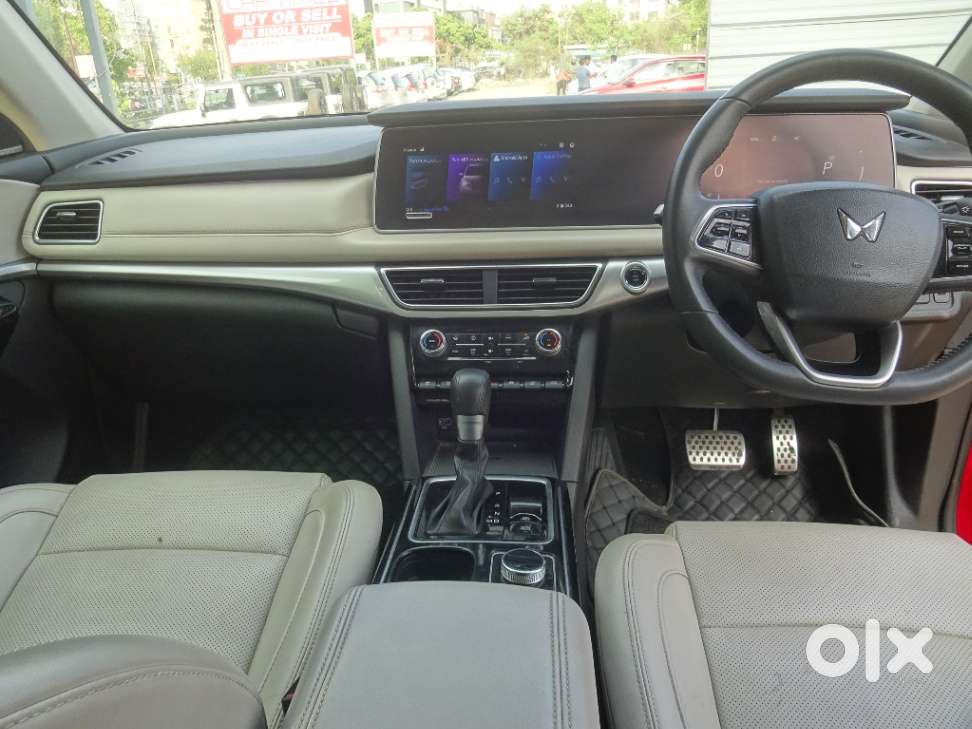 Mahindra Xuv700 2.2 Ax 7 Diesel At Luxury Pack Str, 2023, Diesel