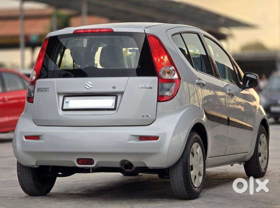 Maruti Suzuki Ritz Vxi, 2011, Petrol
