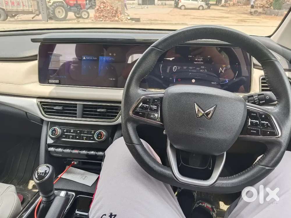 Mahindra Xuv700 2025 Diesel 16000 Km Driven
