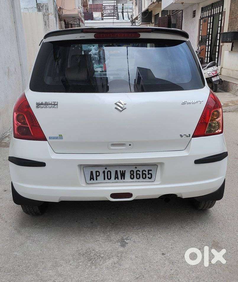 Maruti Suzuki Swift Vxi Optional, 2011, Petrol