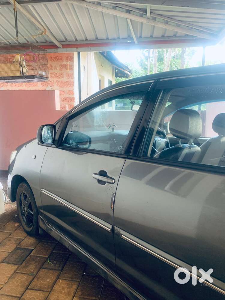 Toyota Innova 2.5 G 7-seater 2012