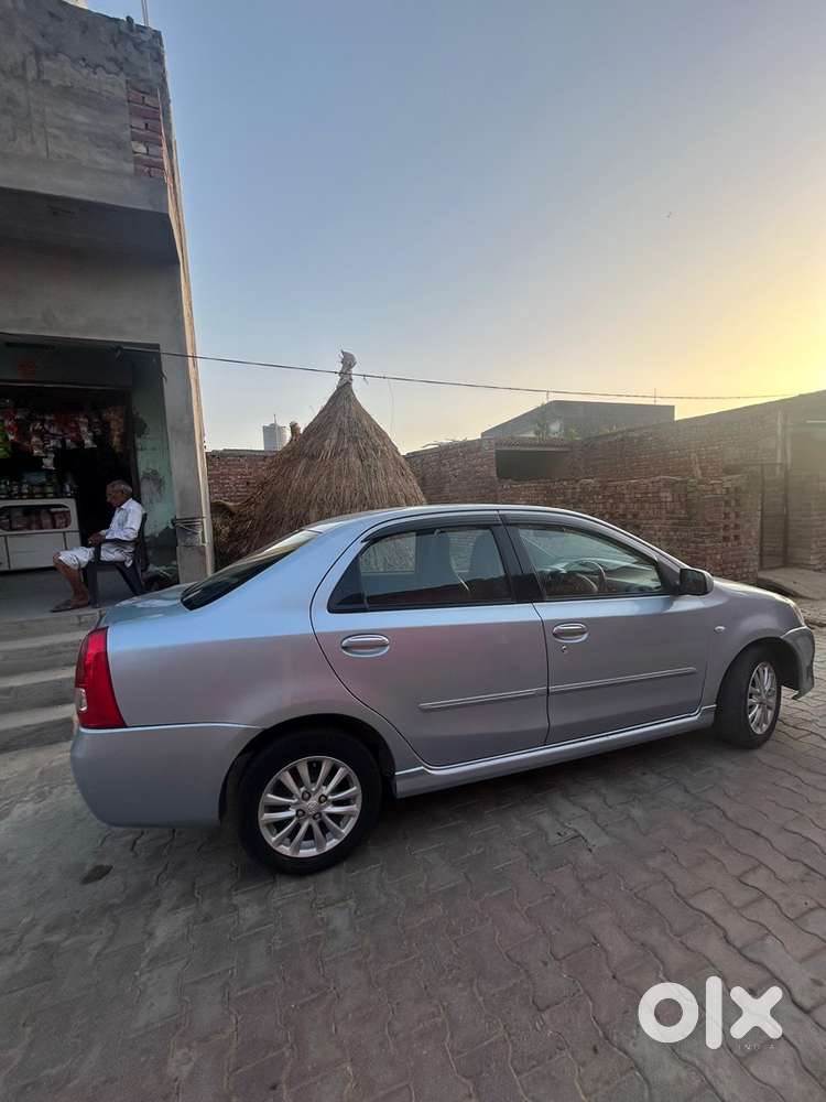 Toyota Etios Liva 2011