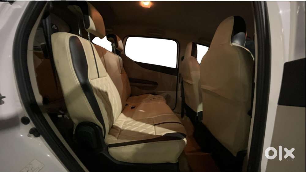 Renault Triber Rxt, 2022, Petrol