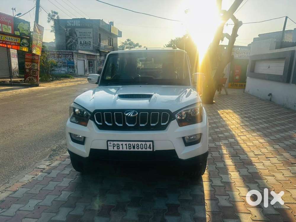 Mahindra Scorpio 2016 Diesel 100000 Km Driven