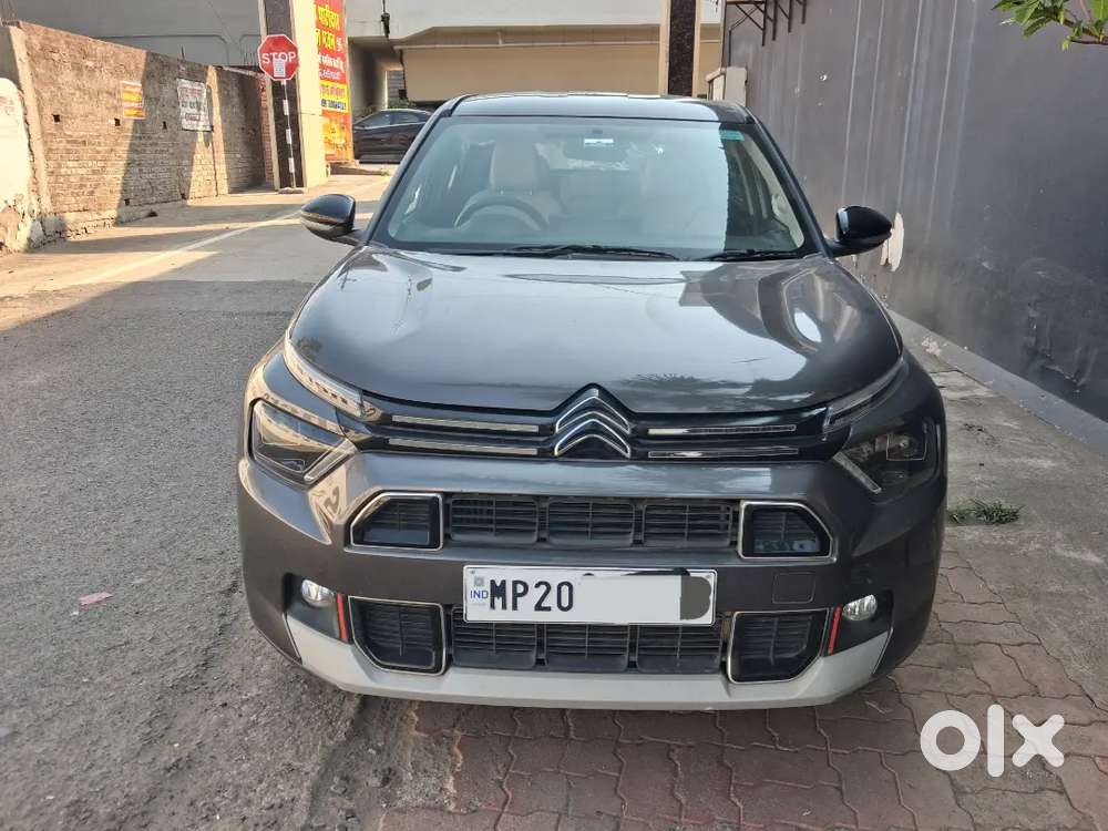 मुझे अपनी कंपनी के डेमो व्हीकल बेचने हैं।