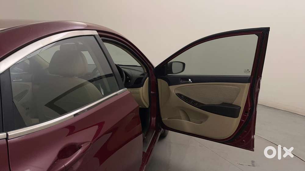 Hyundai Verna Fluidic 1.6 Vtvt Sx Opt, 2013, Petrol