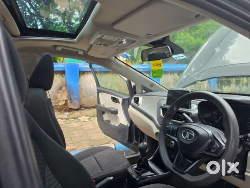 Tata Altroz Xm Plus (s), 2023, Petrol