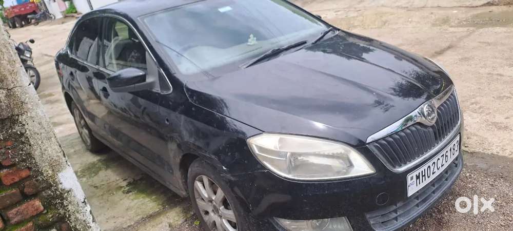 Skoda Rapid Elegance 2013