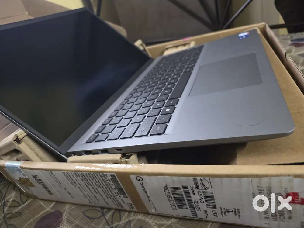 Brand new dell vostro i5 13 gen 16 gb 512gb