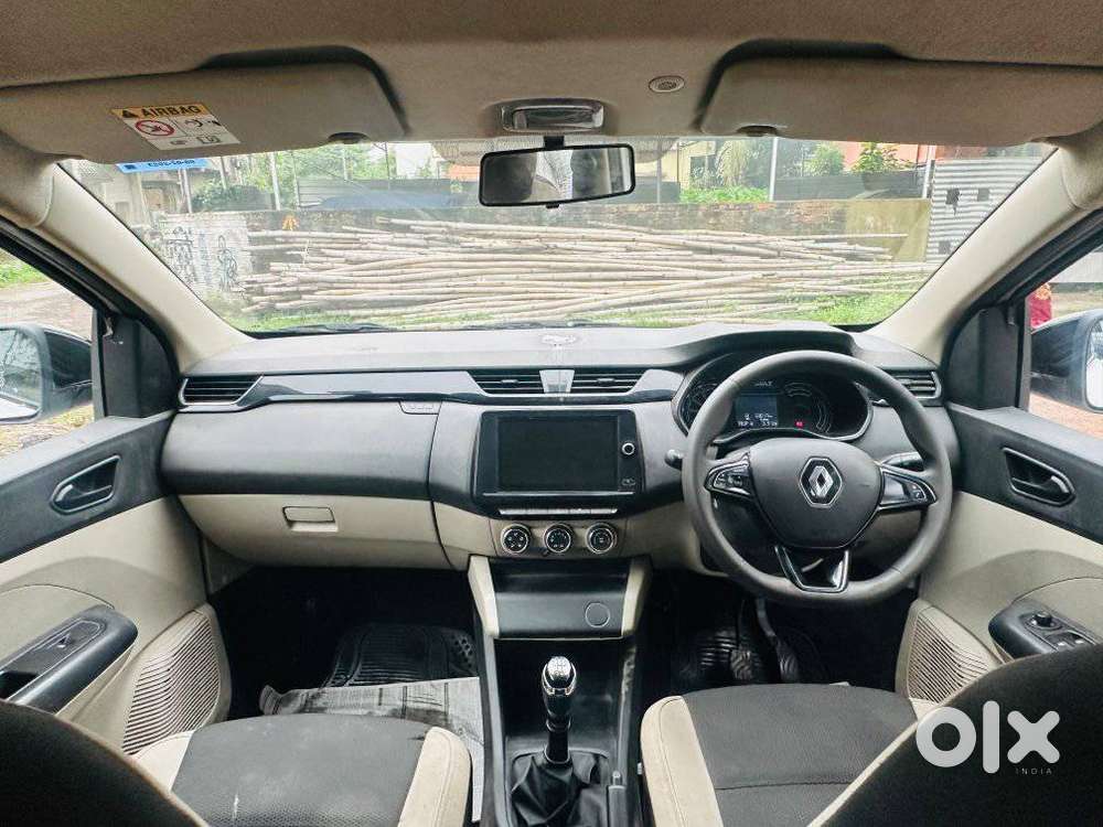 Renault Triber Rxt, 2023, Petrol
