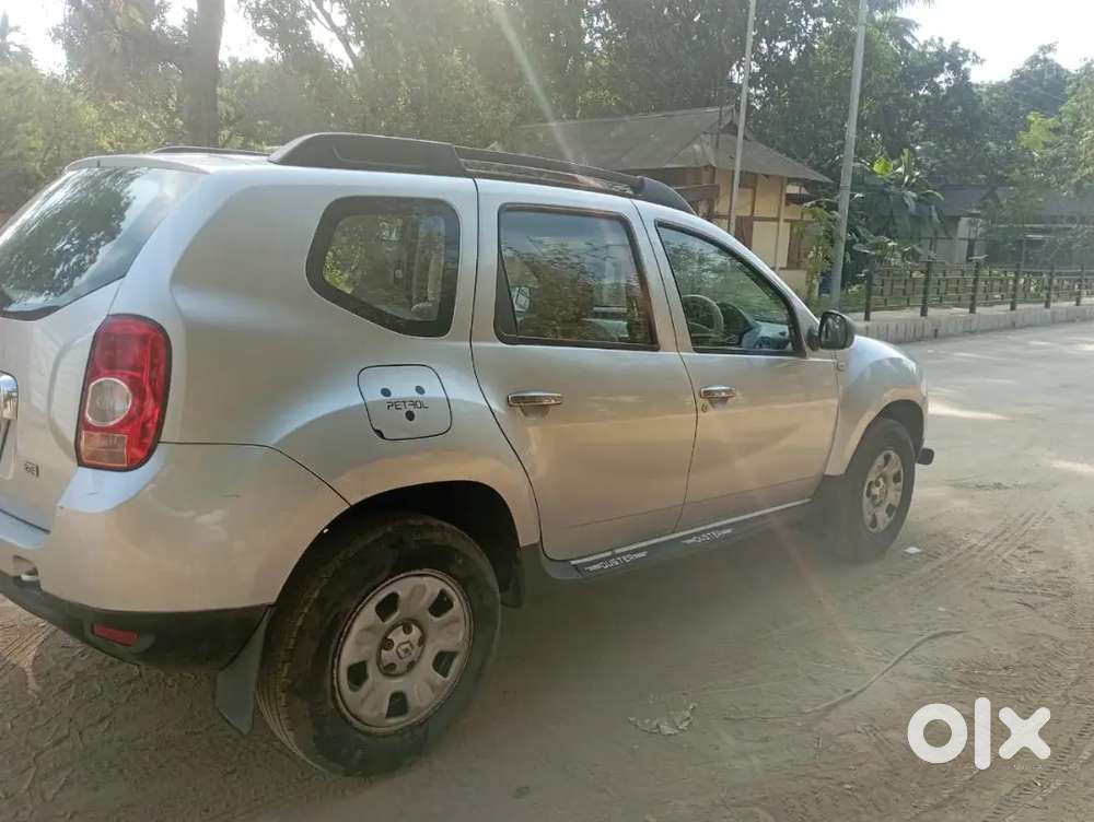 Renault Duster 2014 Petrol Well Maintained