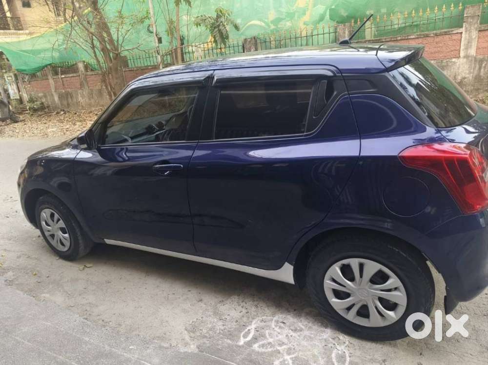 Maruti Suzuki Swift Vxi + Manual, 2023, Petrol