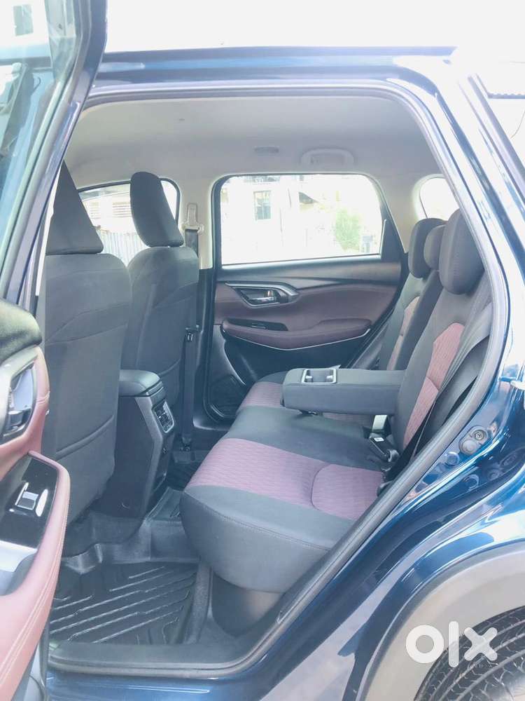 Maruti Suzuki Grand Vitara 1.5 Zeta Smart Hybrid, 2025, Petrol