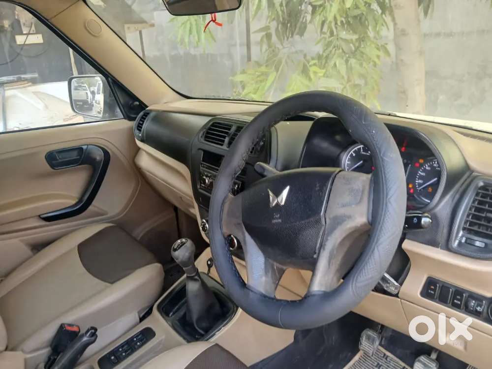 Mahindra Bolero N4