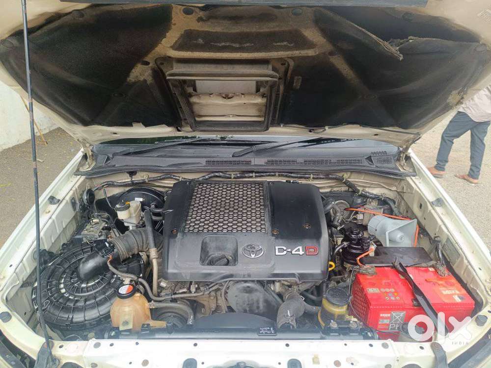 Toyota Fortuner 3.0 4x4 Manual, 2011