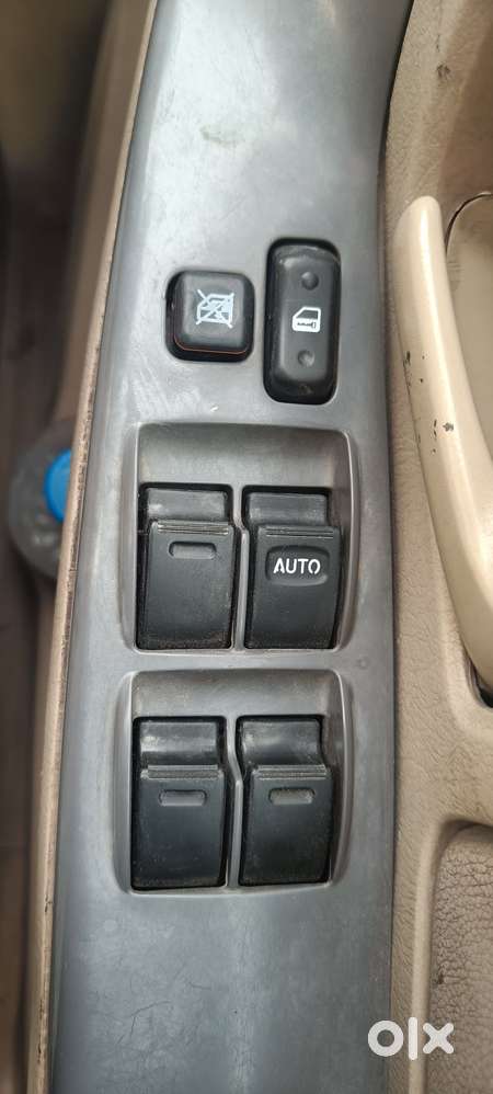 Toyota Innova Crysta 2.4 V, 2007, Diesel
