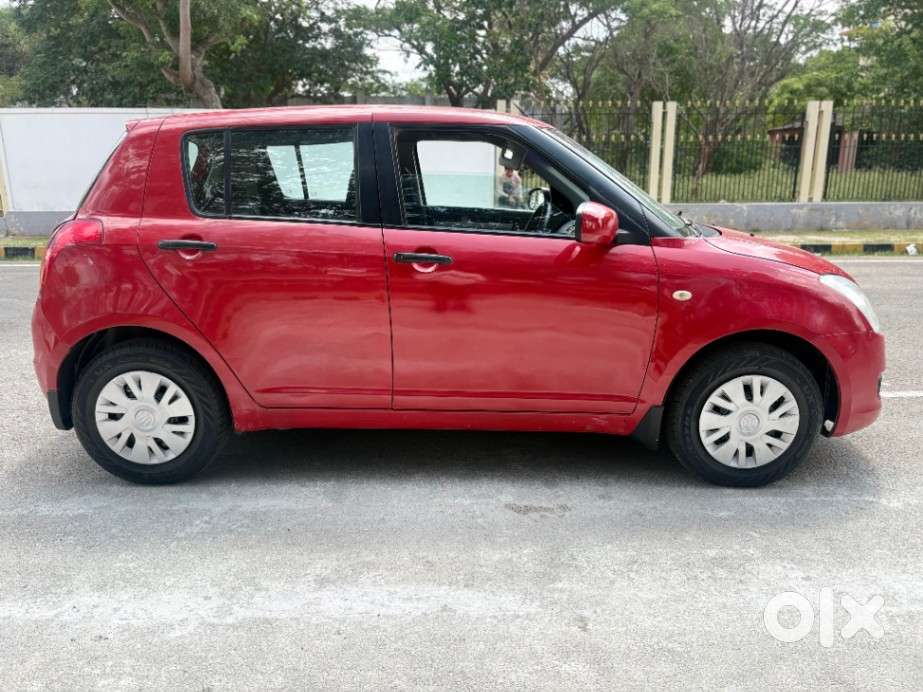 Maruti Suzuki Swift 1.3 Vxi, 2010, Petrol