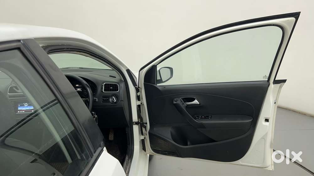 Volkswagen Polo Petrol Highline 1.2l, 2017, Petrol