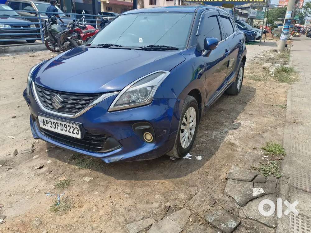 Showroom Tracke Vehicle