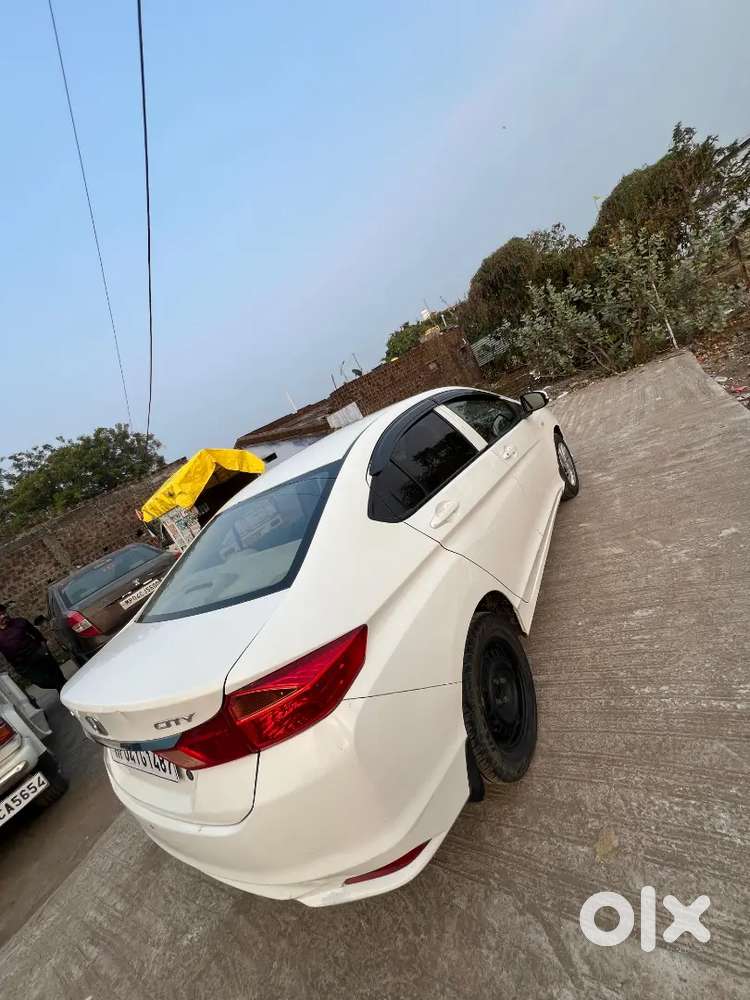 Gadi Mai Koi Kaam Nahi Hai