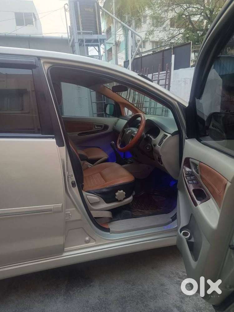 Toyota Innova 2.5 Ev (diesel) Ps 8 Seater Bs Iv, 2013, Diesel