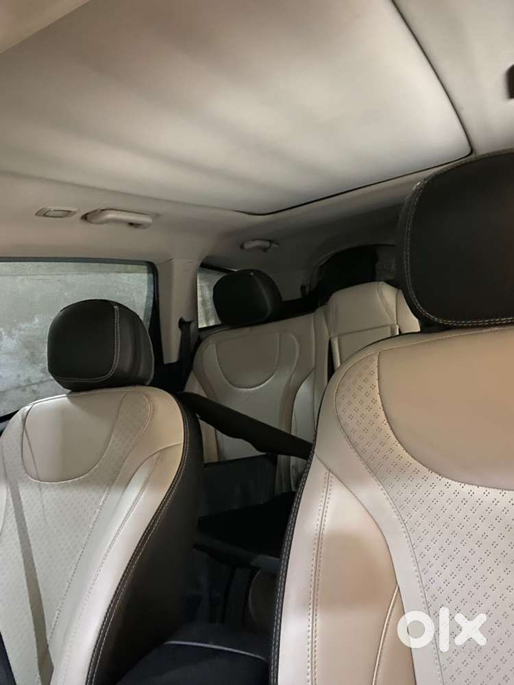 Mahindra Xuv700 2024 Diesel 36000 Km Driven