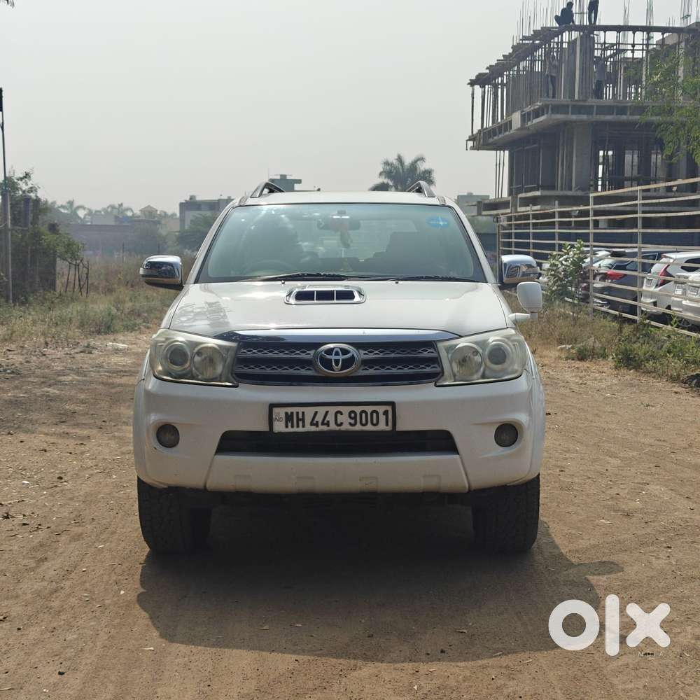 Toyota Fortuner 3.0 4x4 Manual, 2011, Diesel