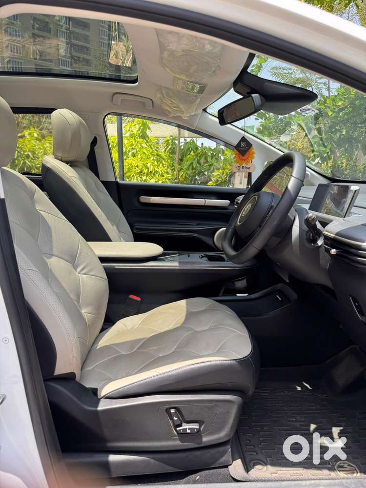 Mg Windsor Ev Essence, 2025, Electric
