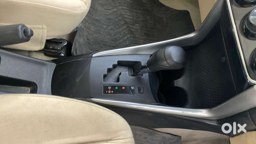 Toyota Yaris J Cvt, 2020, Petrol