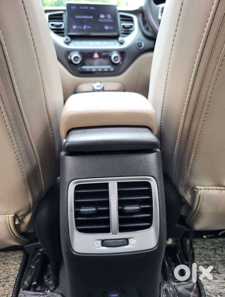 Hyundai Verna Sx 1.5 Petrol Ivt, 2023, Petrol