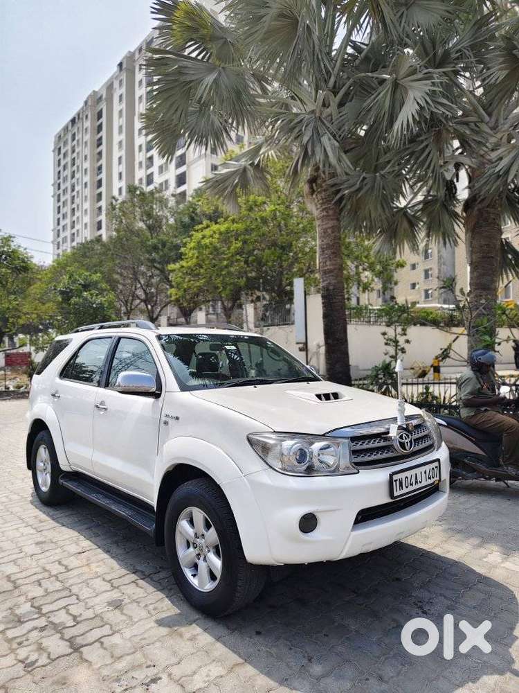 Toyota Fortuner 3.0 4x4 Manual, 2011, Diesel