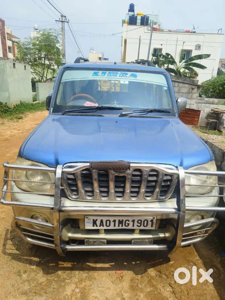 Mahindra Scorpio 2005