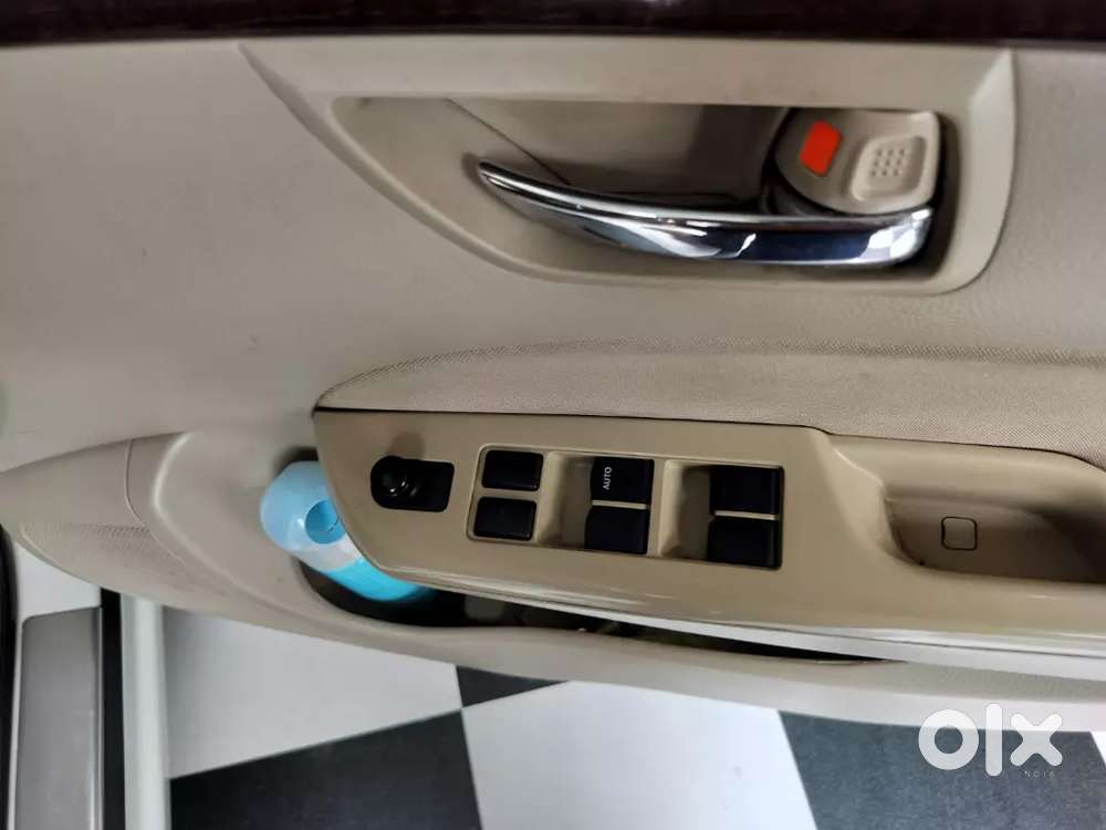 Maruti Suzuki Dzire 2012 Petrol Cng