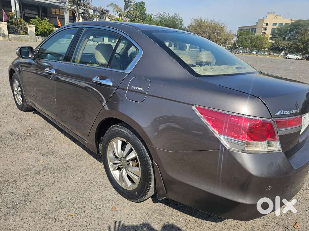 Honda Accord 2.4 Manual, 2011, Petrol
