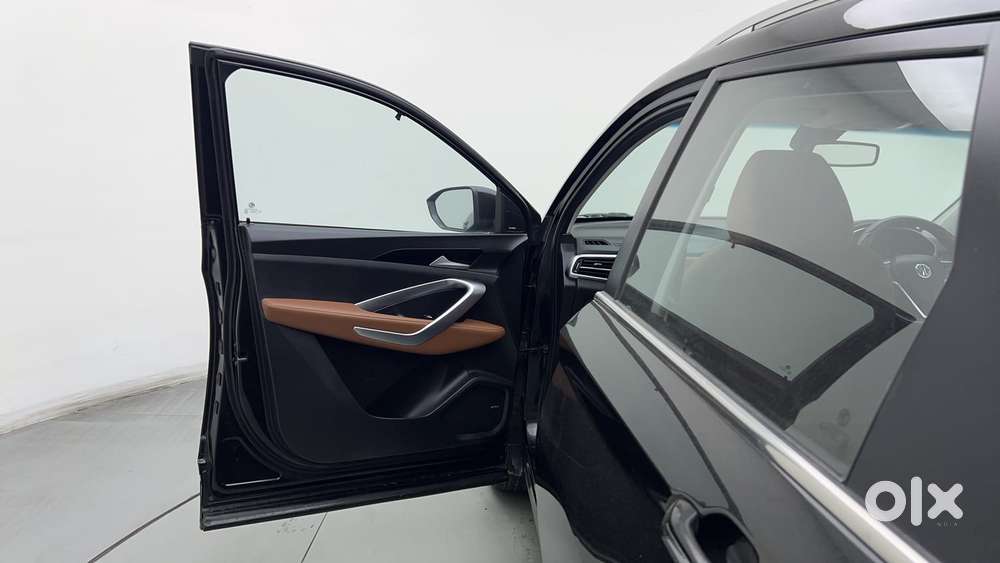 Mg Hector Plus 1.5 Sharp Turbo Cvt 6 Str, 2021, Petrol