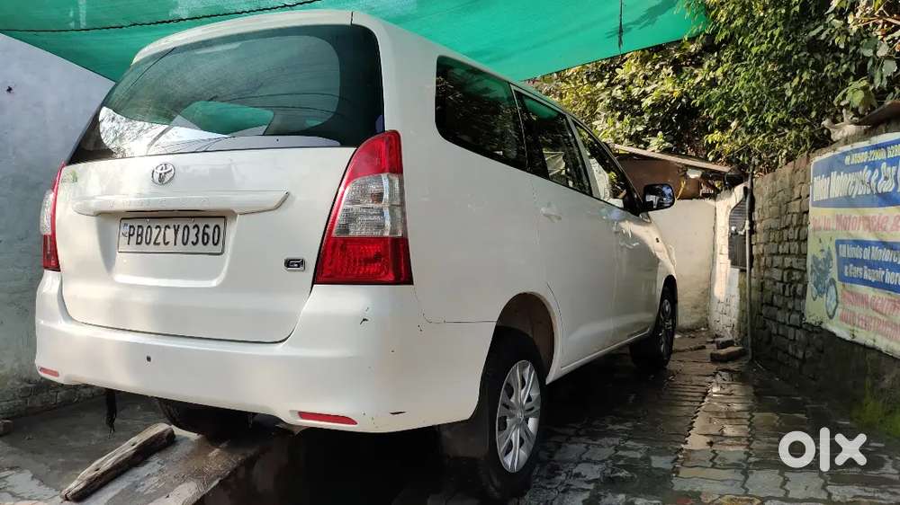 Toyota Innova 2016 Diesel White