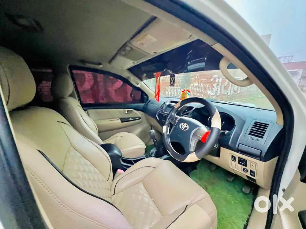 (urgent.sale) Fortuner Car 4x2 Mt  Diesel Well Maintained