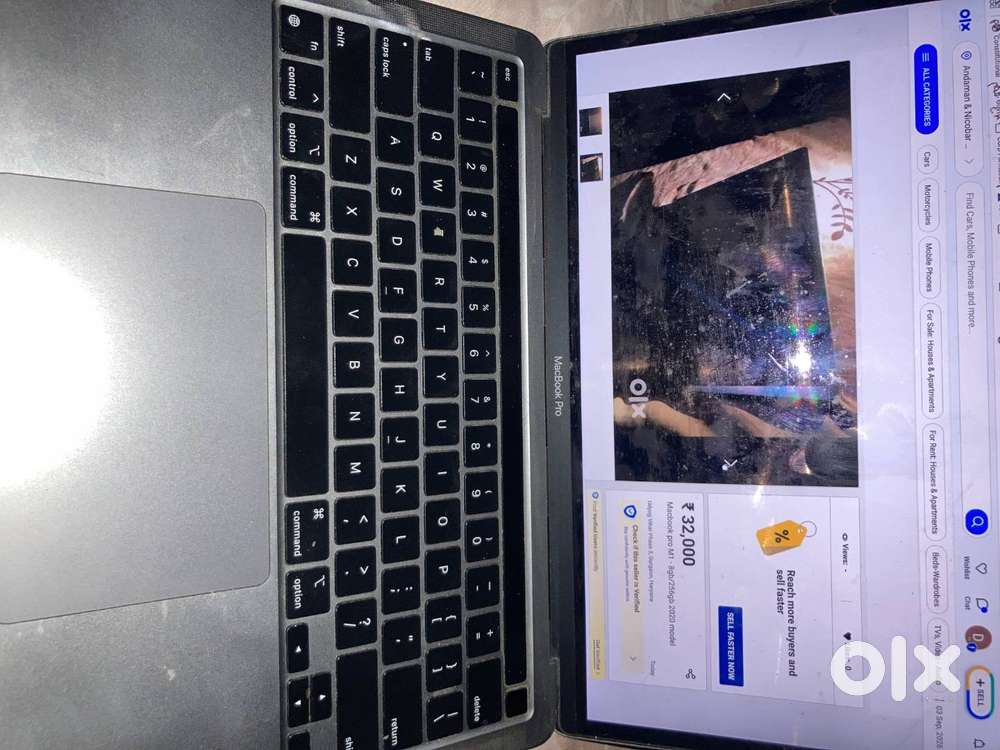 Macbook pro M1 - 8gb/256gb 2020 model