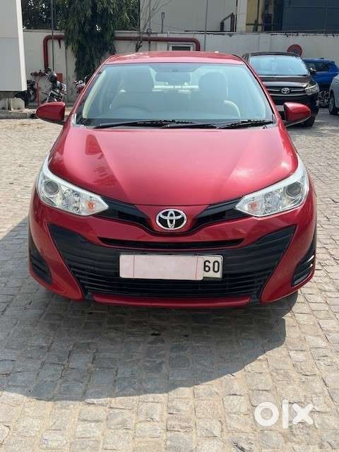 Toyota Yaris J Cvt, 2018, Petrol