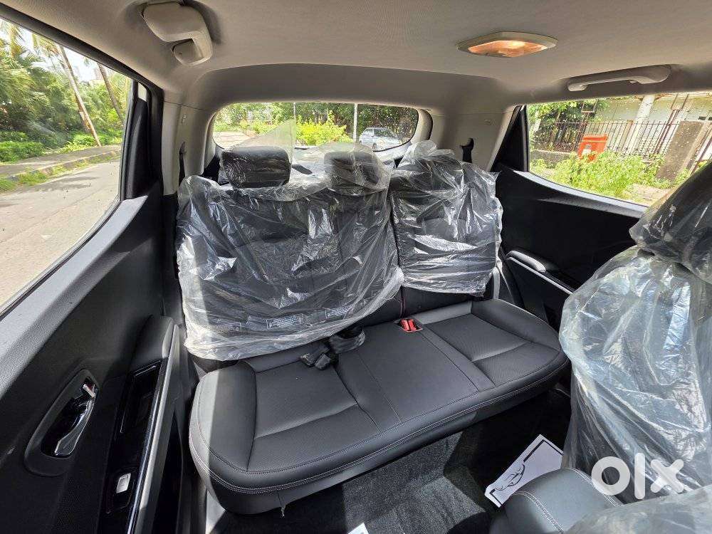 Mahindra Xuv300 W8 Option, 2023, Petrol