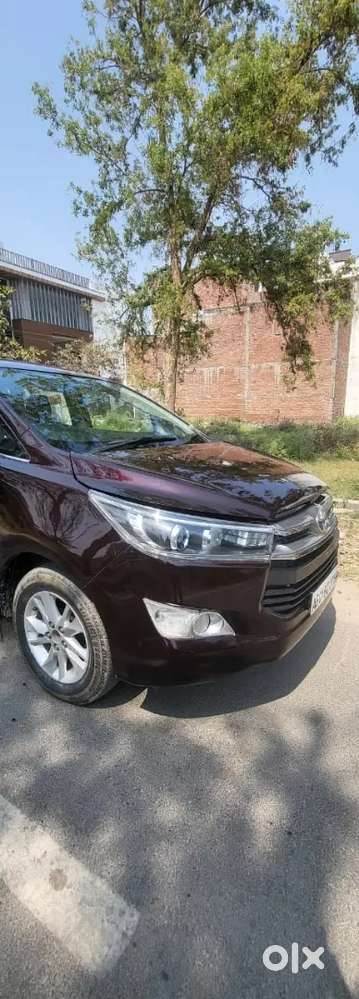 Toyota Innova Crysta 2016 Diesel 97000 Km Driven