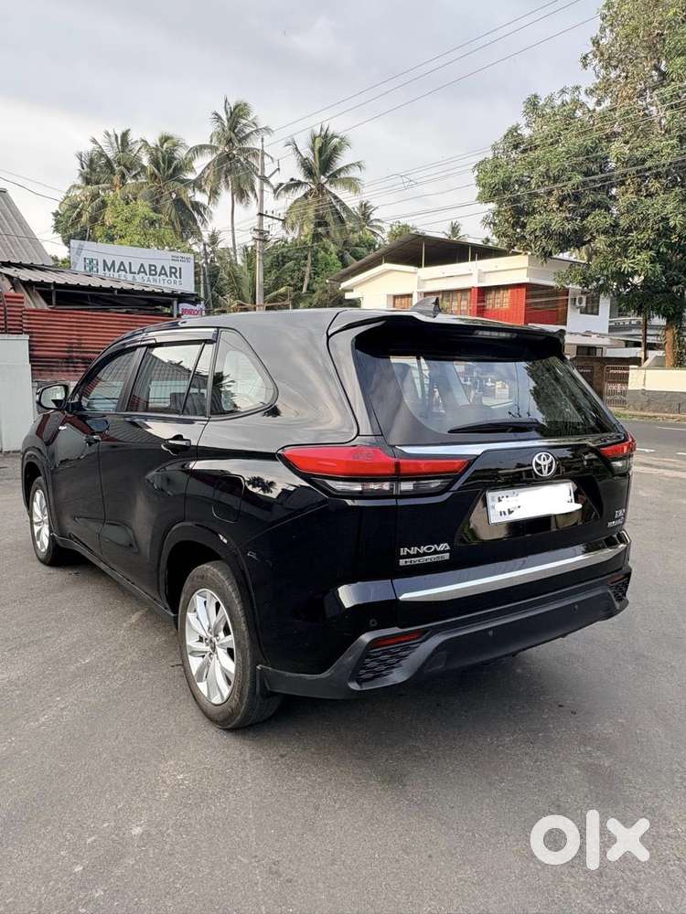 Toyota Innova Hycross 2.0 Vx Hybrid 7 Str, 2023, Petrol