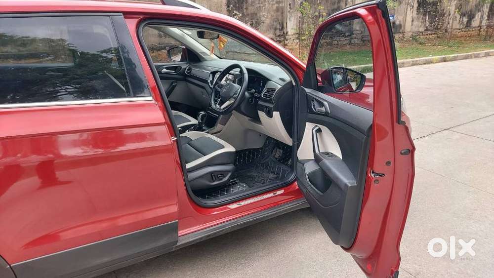 Volkswagen Taigun 1.0 Tsi Topline At, 2024, Petrol