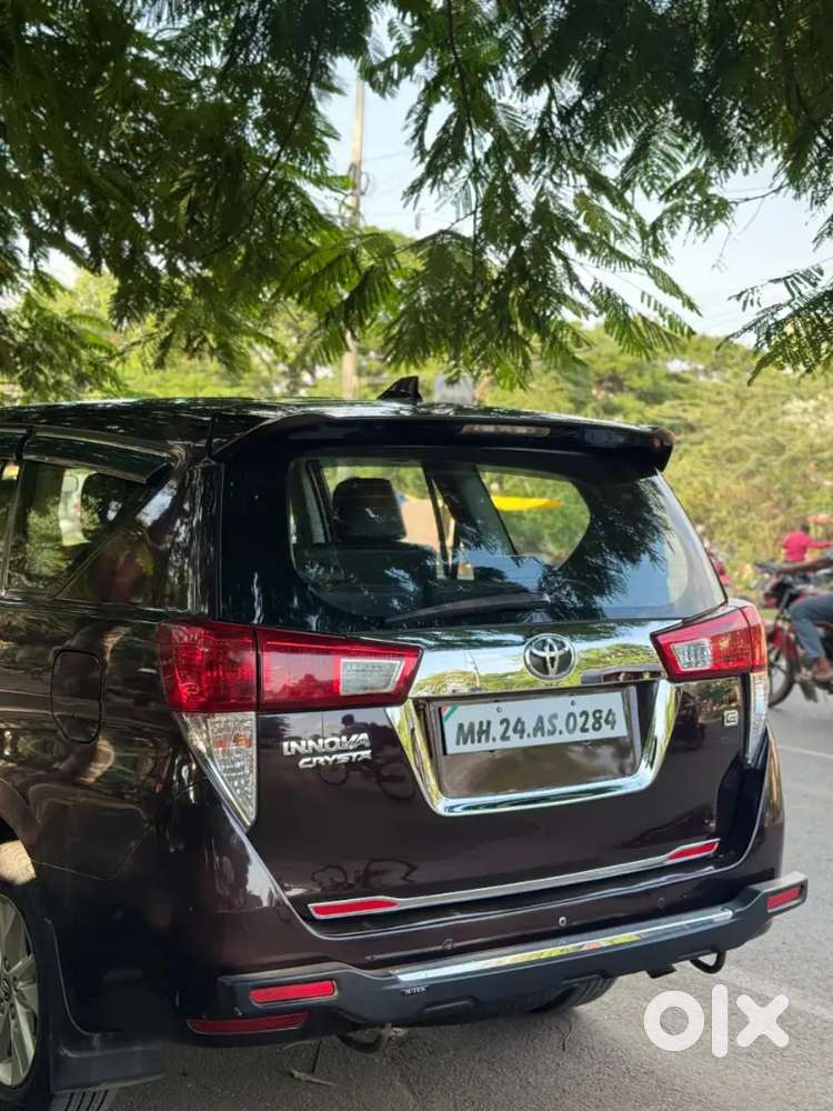 Toyota Innova Crysta 2017 Diesel 83000 Km Driven