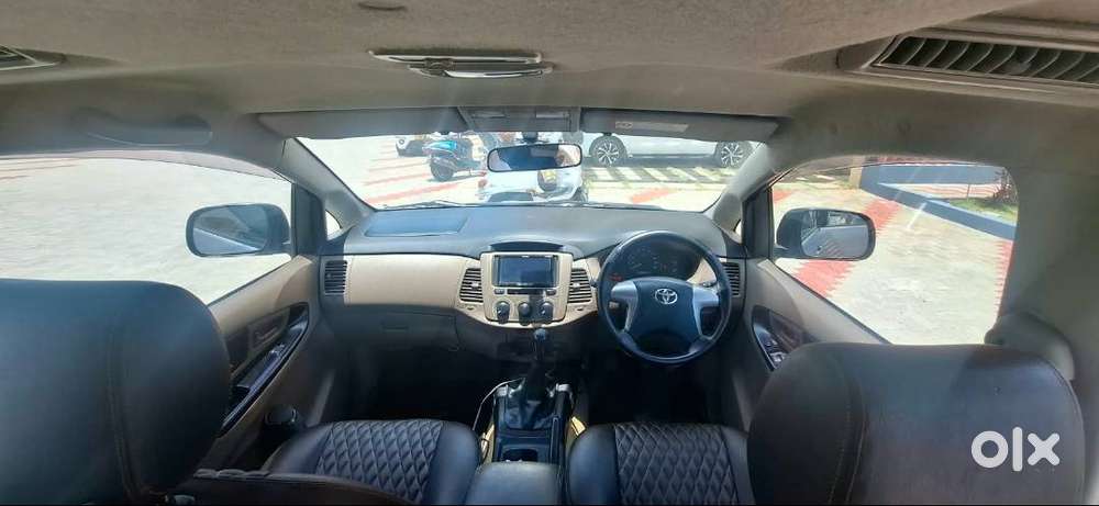 Toyota Innova 2.5 2015 Variant Z5g - Family Owned